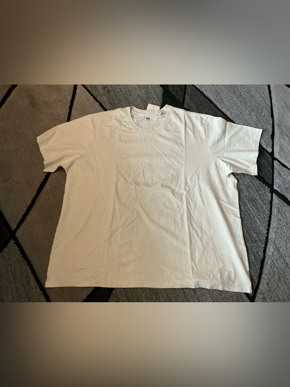 Size XXL - Levi & Strauss Levi’s White Relaxed Cotton Essential Tee Shirt